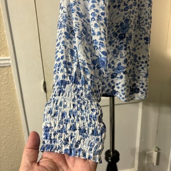 Lucky Brand Pullover Tassel Tie Smocked Wrists Top - Picture 9 of 14